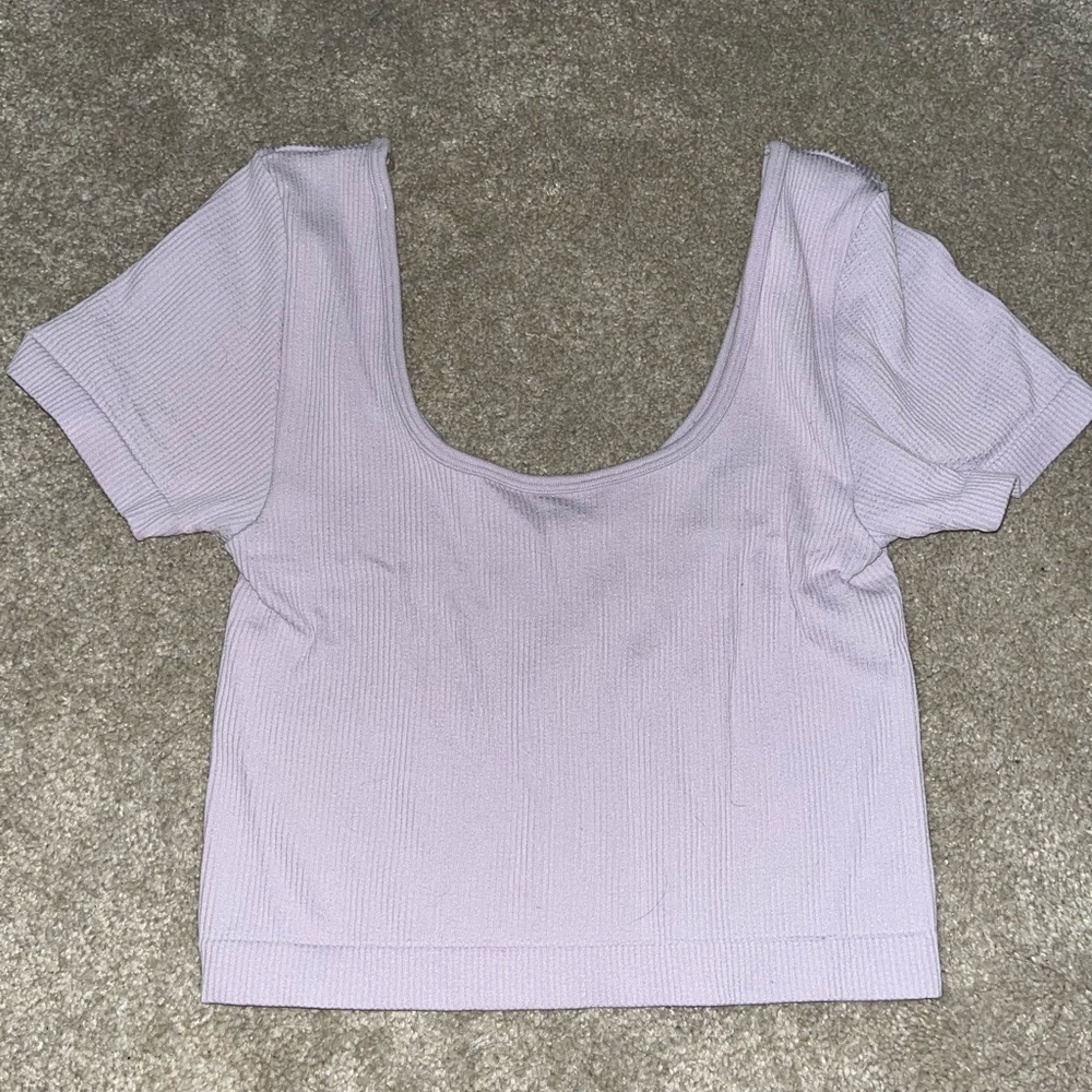 Light purple stretchy crop top